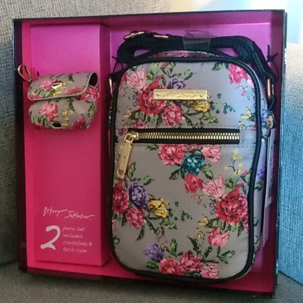 Betsey Johnson 2 Piece Crossbody & Tech Ear Bud Case Set